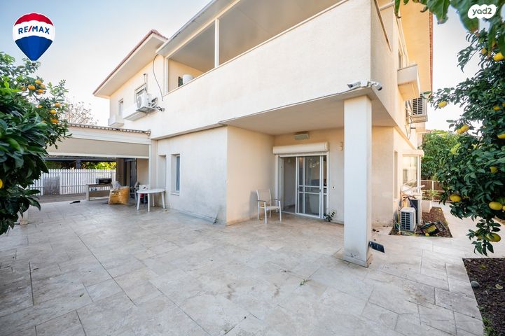 דו משפחתי, מושבה מרכז, זכרון יעקב