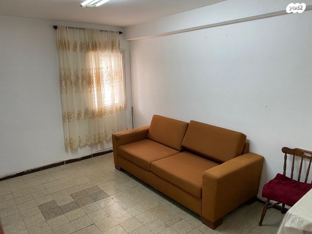 דירה, עליזה יאנסן, קנדי, אור עקיבא