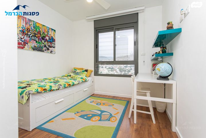 דירה, לח"י 11, שז"ר / דקר, טירת כרמל