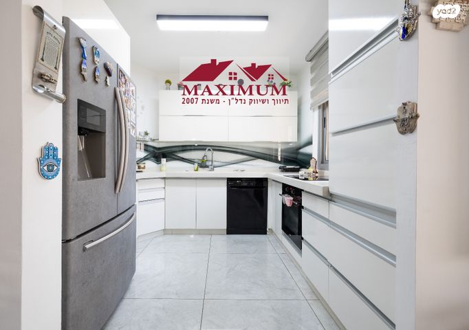 דירה, אליהו קורן, חומת שמואל, הר חומה, ירושלים