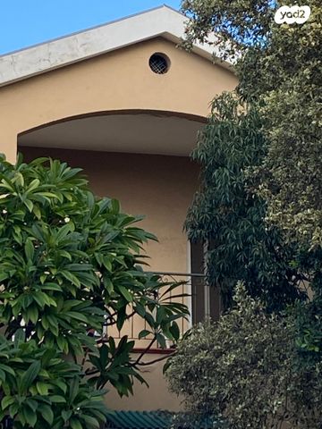 דו משפחתי, בנימינה גבעת עדה