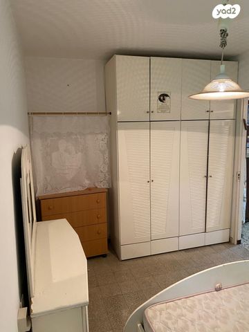 דירה, עליזה יאנסן, קנדי, אור עקיבא