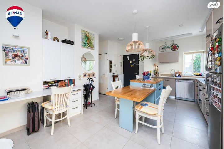 דו משפחתי, מושבה מרכז, זכרון יעקב