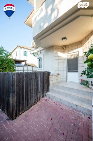 דו משפחתי, מושבה מרכז, זכרון יעקב