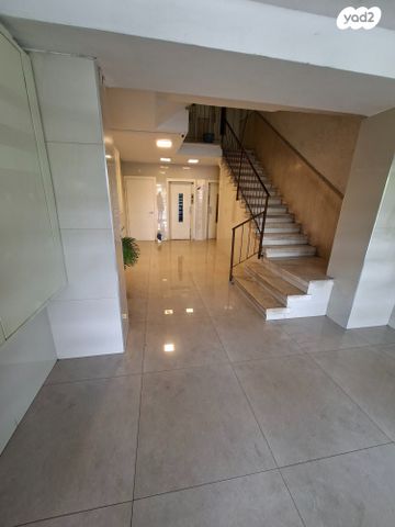 דירה, הירדן, נווה יהושע, ערמונים, רמת גן