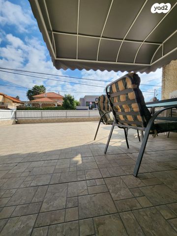 דו משפחתי, היסמין 19, שמשון, חדרה הצעירה, חדרה