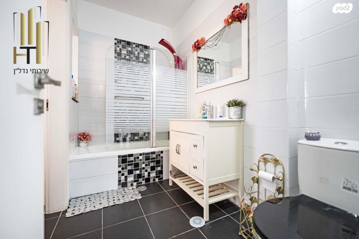 דירה, יוסי בנאי, קרית האמנים, מצליח, רמלה