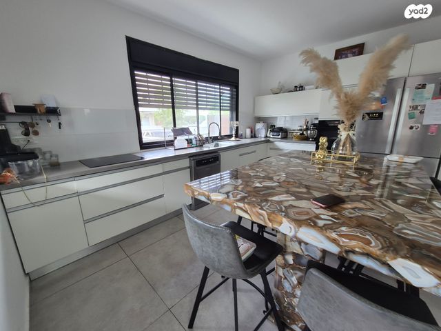 דו משפחתי, הירדן, גני מנחם, באר יעקב