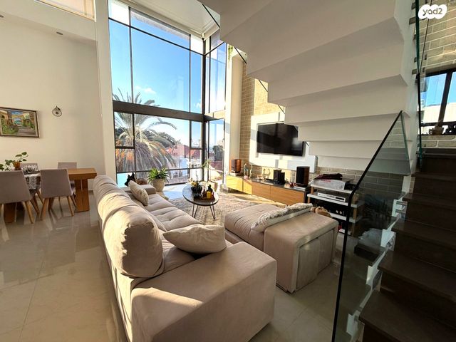 גג/ פנטהאוז, הביל"ויים, המושבה, גדרה