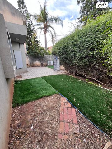 דו משפחתי, הרצליה