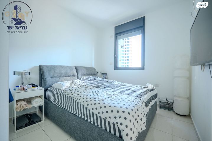 דירה, קניוק יורם 3, גני שרונה, קרית הממשלה, תל אביב יפו