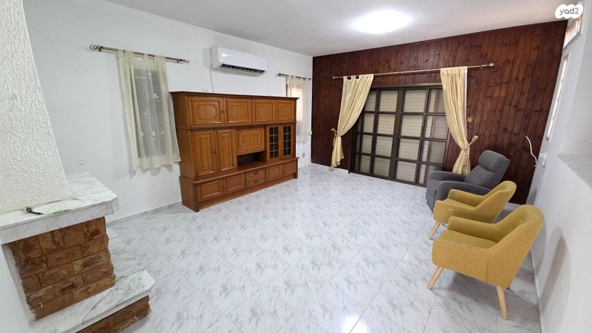 בית פרטי/ קוטג', מיתר / כרמית