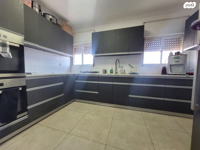 דירה, השושנים, כרמיאל