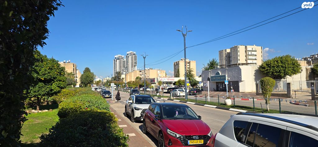 דירה, חיים משה שפירא 23, מנחם בגין, עכו