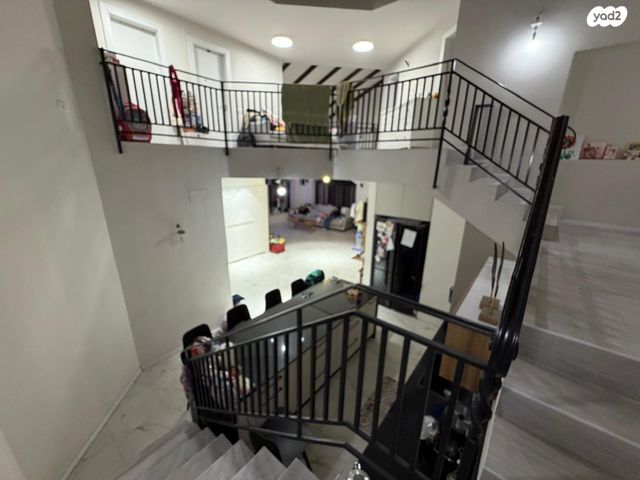 דו משפחתי, אביבים, שערי תקווה, שערי תקווה