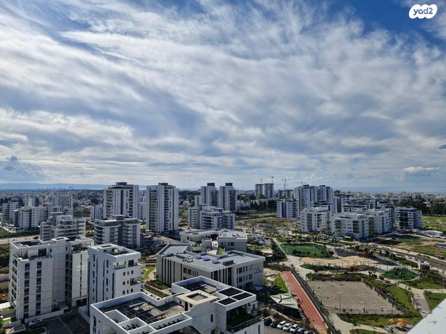 דירה, יצחק שמיר, נהריה