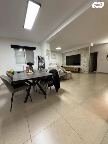 גג/ פנטהאוז, יהודה הנשיא, אחוזת כנרת, טבריה