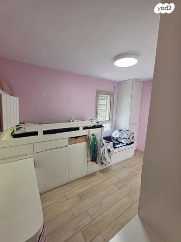 דירה, ויקטור ויוליוס, נווה יעקב, ירושלים