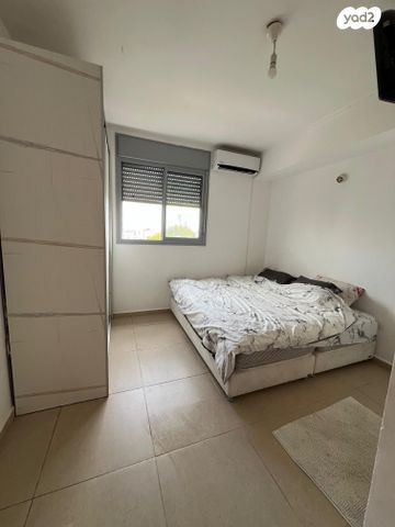 גג/ פנטהאוז, שמעון פרס 1, המחנה הצבאי, קרית מלאכי