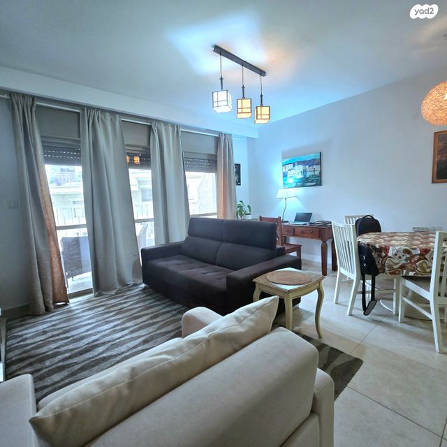 שדרות הנשיא השישי 