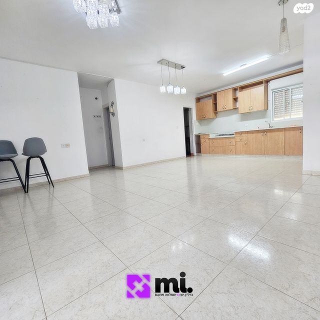 דירת גן, הר טוב, פסגות השבע, בית שמש