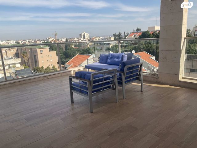 גג/ פנטהאוז, כפר סבא