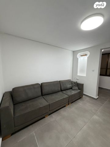 דירה, שדרות ורבורג, קרית חיים מערבית, חיפה