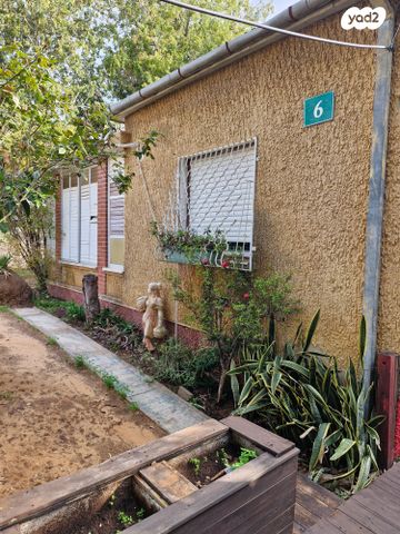 בית פרטי/ קוטג', השחר 6, שיכוני מזרחי, כפר סבא