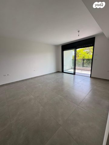 דירה, הרב שאולי 19, רובע ד', אשדוד