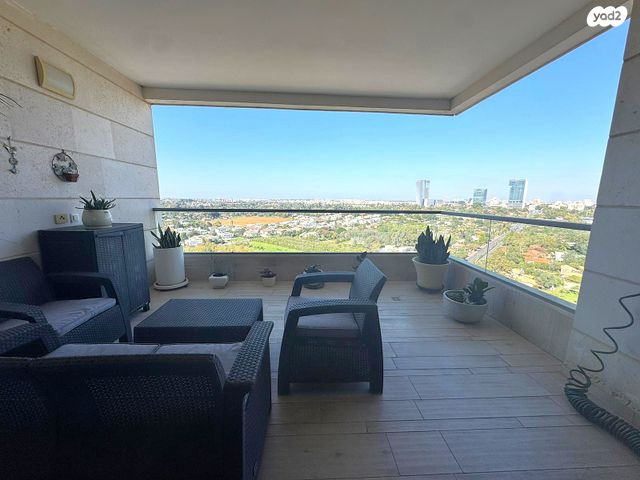 דירה, שאר העיר, הוד השרון