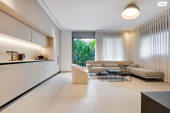 דירה, אביגיל, חרוזים, רמת גן