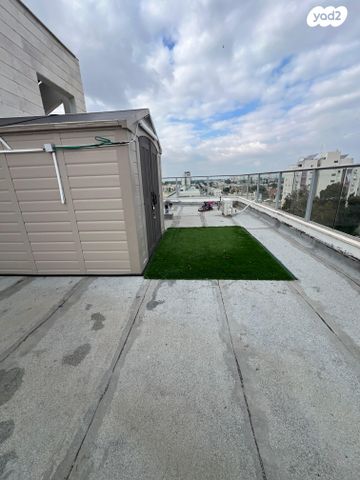 גג/ פנטהאוז, שמעון פרס 1, המחנה הצבאי, קרית מלאכי