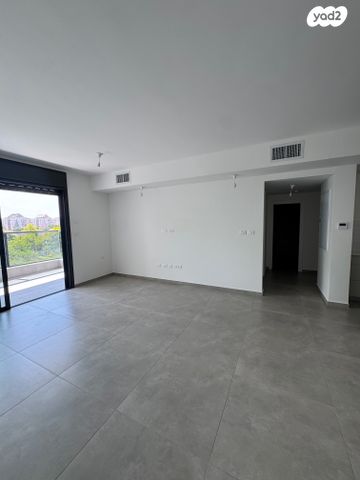 דירה, הרב שאולי 19, רובע ד', אשדוד