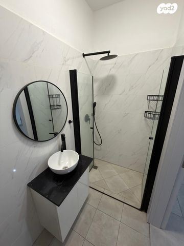 דירה, מחנה יהודה, פתח תקווה