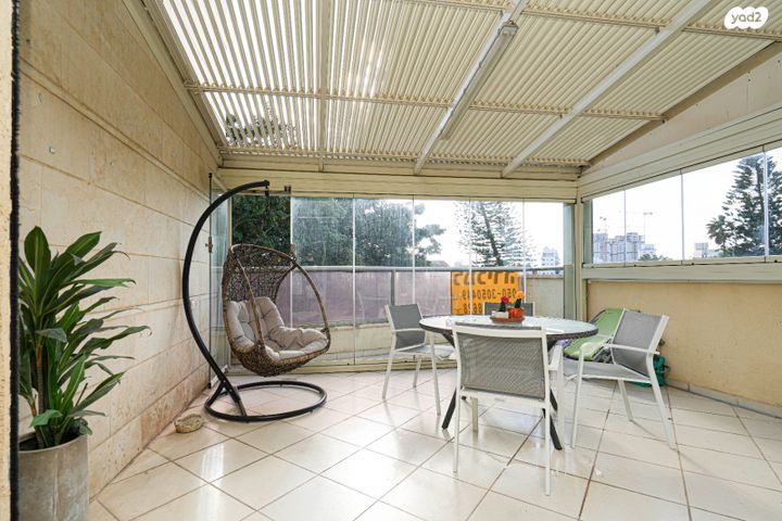 טריפלקס, נחום סוקולוב 51, נתניה