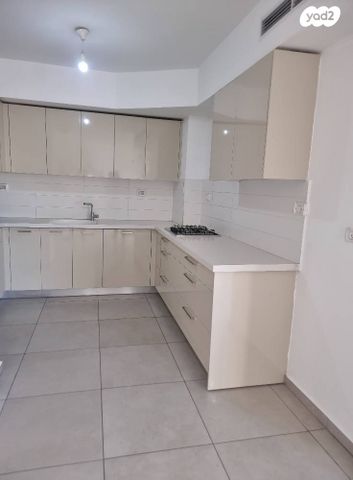 דירה, שדרות הנשיא השישי, קרית הלאום, ירושלים