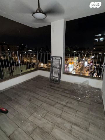 דירה, מחנה יהודה, פתח תקווה