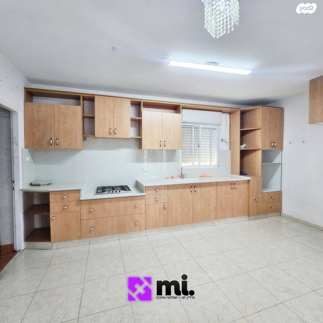 דירת גן, הר טוב, פסגות השבע, בית שמש