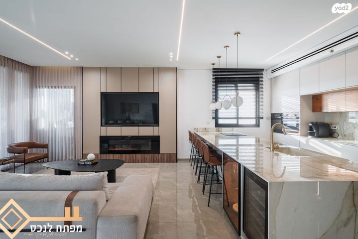 גג/ פנטהאוז, אריאל שרון, נווה שרון / שער העיר, נתיבות