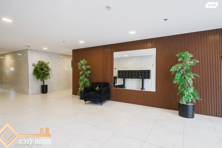 גג/ פנטהאוז, אריאל שרון, נווה שרון / שער העיר, נתיבות