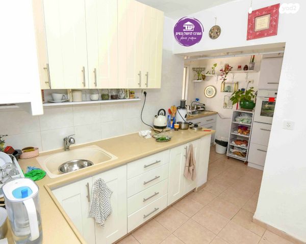 דירת גן, טיילת נווה 16, קצרין