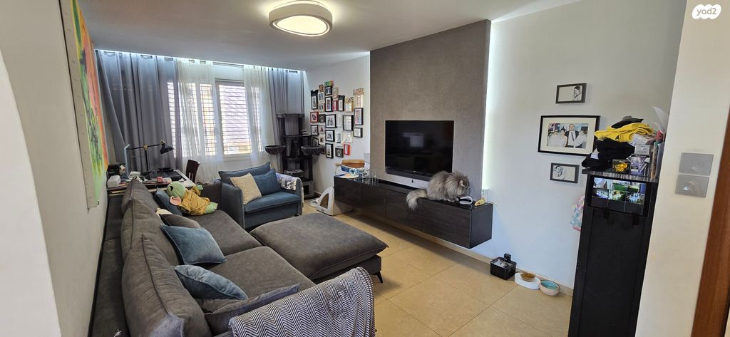 דירה, חיים משה שפירא 23, מנחם בגין, עכו