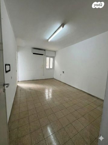 דירה, נחלת הר חב"ד, קרית מלאכי