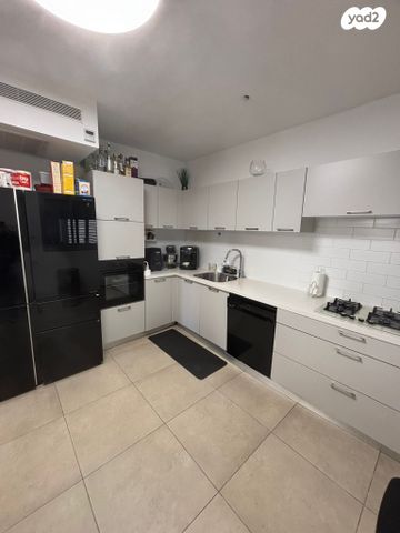 הגוש הגדול, רמת אביב החדשה, נופי ים