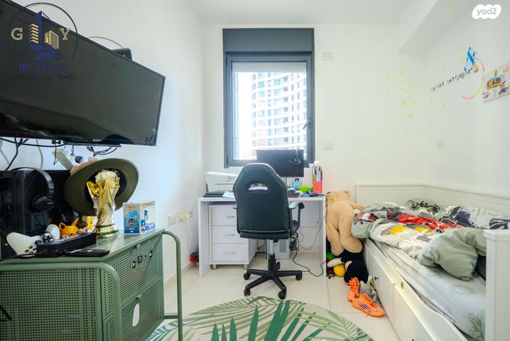 דירה, קניוק יורם 3, גני שרונה, קרית הממשלה, תל אביב יפו