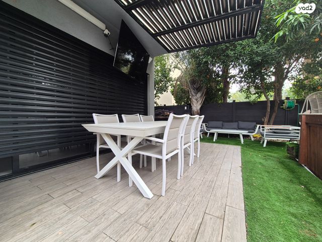 דו משפחתי, הירדן, גני מנחם, באר יעקב