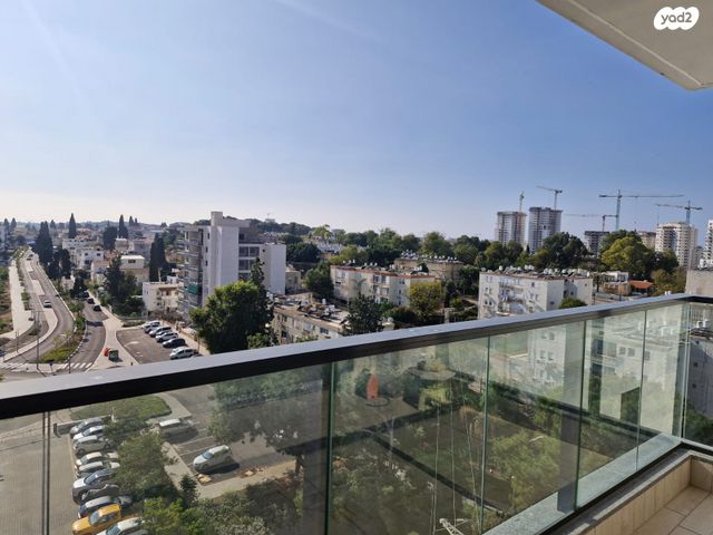 דירה, הצנחנים 20, אריק שרון, נהריה