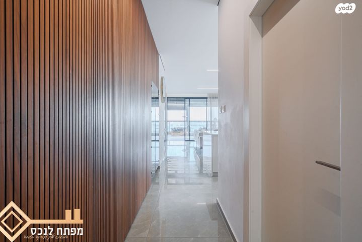 גג/ פנטהאוז, אריאל שרון, נווה שרון / שער העיר, נתיבות