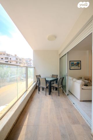 דירה, סוקולוב 15, פתח תקווה