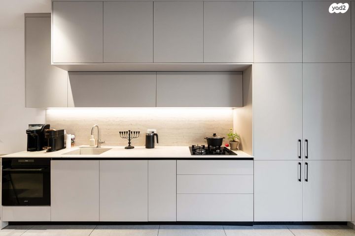 דירה, אביגיל, חרוזים, רמת גן